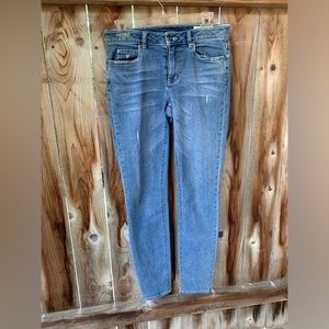 Two by Vince Camuto jeans 28/6